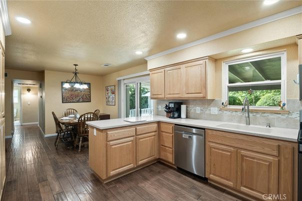 Dining room, Interior, Kitchen, Pendant Lights, Recessed Lighting, Wood Texture Flooring