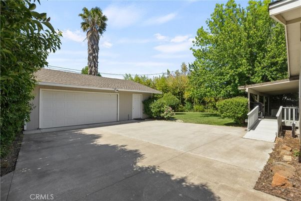 Backyard, Detached Garage, Exterior