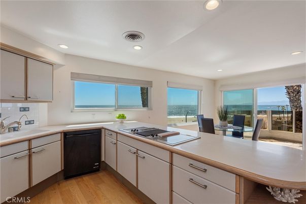 Dining room, Interior, Kitchen, Recessed Lighting, Water, Wood Texture Flooring