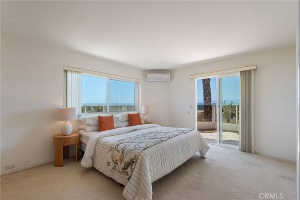 Bedroom, Interior, Water