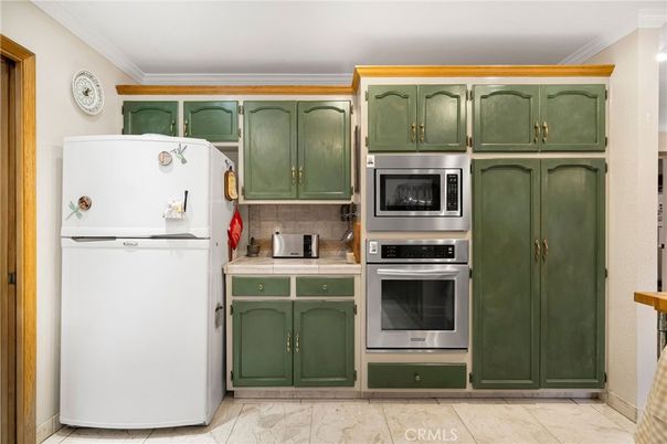 Interior, Kitchen, Stainless Steel Appliances