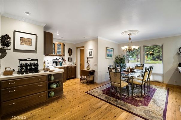 Chandelier, Dining room, Interior, Recessed Lighting, Wood Texture Flooring