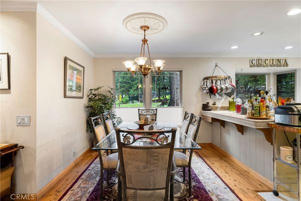 Chandelier, Dining room, Interior, Recessed Lighting, Wood Texture Flooring