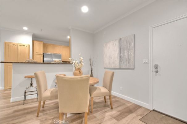 Dining room, Interior, Kitchen, Recessed Lighting, Wood Texture Flooring