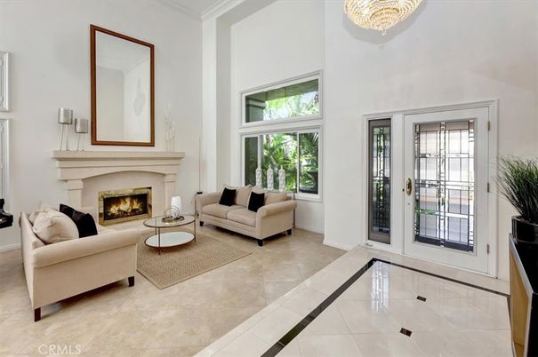 Chandelier, Fireplace, Interior, Living room