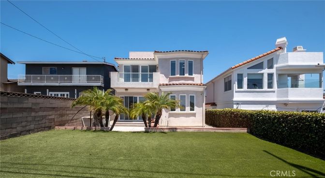 Backyard, Exterior, Facade, Mediterranean