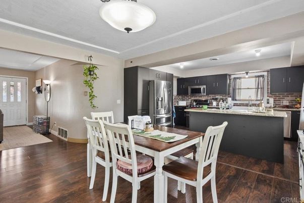 Dining room, Interior, Kitchen, Stainless Steel Appliances, Wood Texture Flooring
