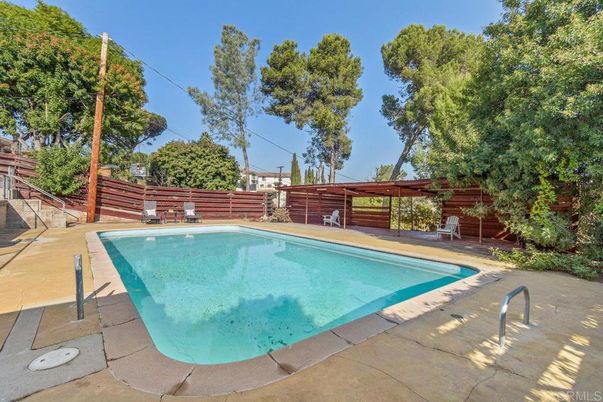 Exterior, Pool