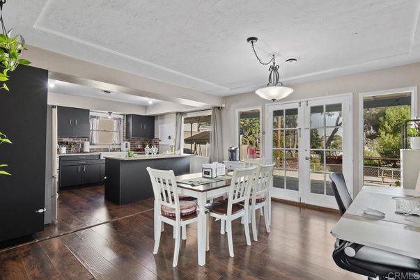 Dining room, Interior, Kitchen, Pendant Lights, Recessed Lighting, Wood Texture Flooring