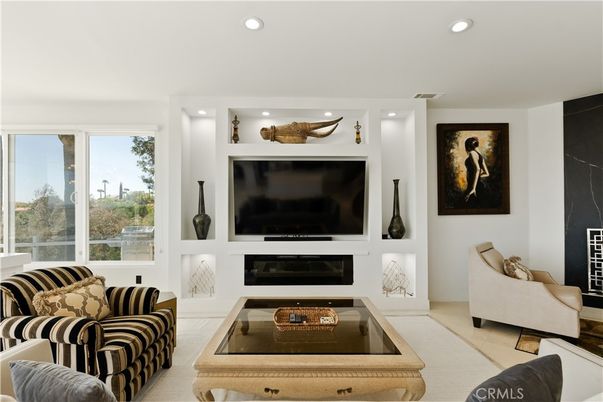 Fireplace, Interior, Living room, Recessed Lighting