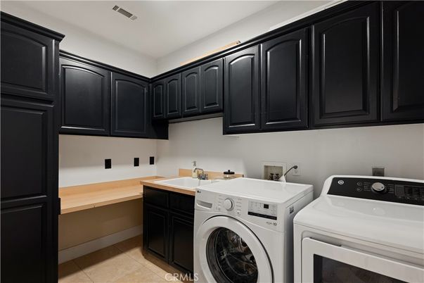 Interior, Washer