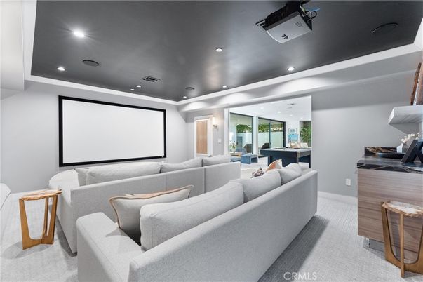 Interior, Projection Screen, Recessed Lighting, Theatre Room