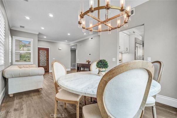 Chandelier, Dining room, Interior, Pendant Lights, Recessed Lighting, Wood Texture Flooring