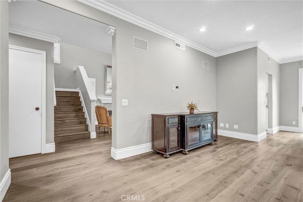 Interior, Recessed Lighting, Wood Texture Flooring