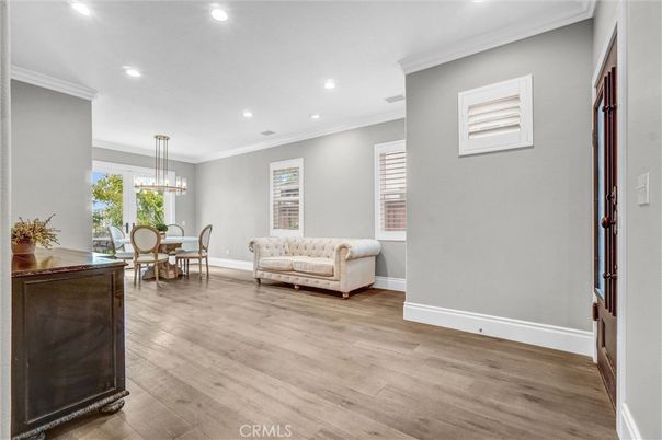 Chandelier, Dining room, Interior, Recessed Lighting, Wood Texture Flooring