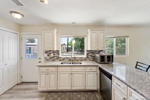 Interior, Kitchen, Pendant Lights, Wood Texture Flooring