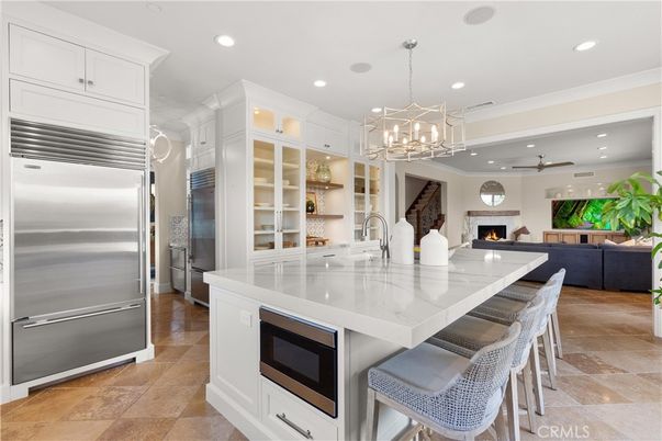 Fireplace, Interior, Kitchen, Living room, Pendant Lights, Recessed Lighting, Stainless Steel Appliances