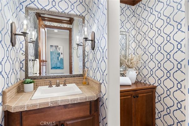 Bathroom, Interior, Recessed Lighting, Tile Countertops