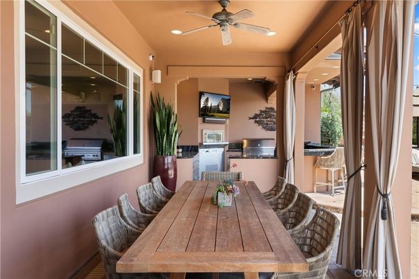 Dining room, Exterior, Recessed Lighting