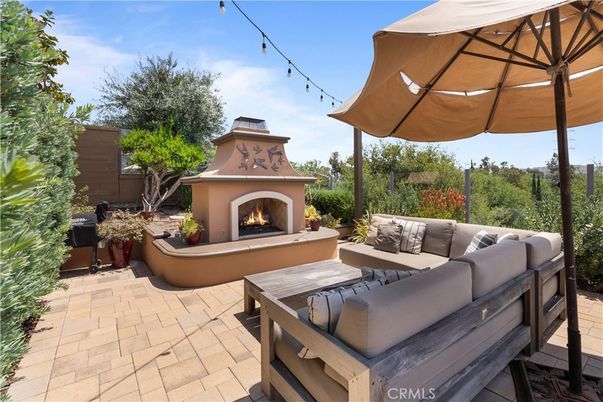 Exterior, Fireplace