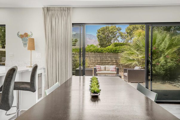 Dining room, Interior