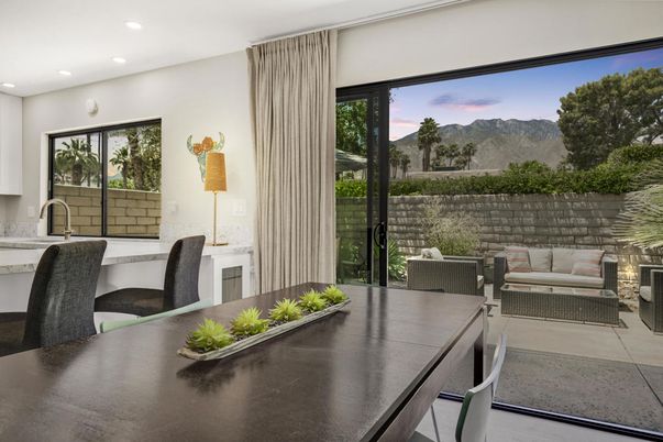 Dining room, Interior, Recessed Lighting
