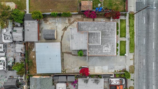 Exterior, Drone
