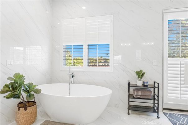 Bathroom, Free Standing Baths, Interior, Marble, Marble Walls, Recessed Lighting