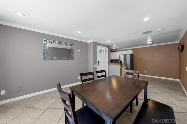Dining room, Interior, Recessed Lighting