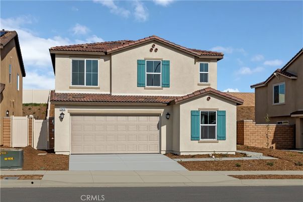 Attached, Exterior, Facade, Mediterranean