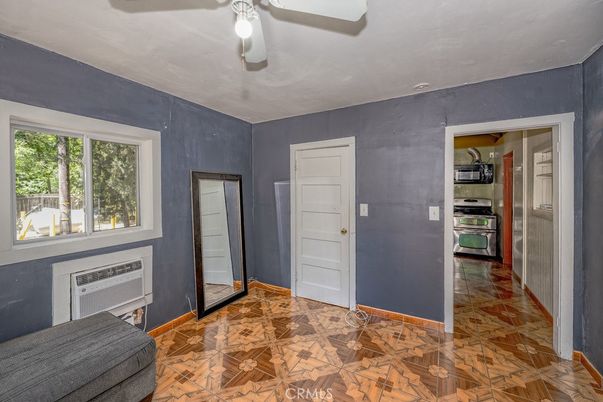 Empty room, Interior, Stainless Steel Appliances