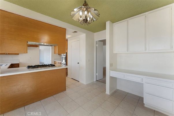 Chandelier, Interior, Kitchen