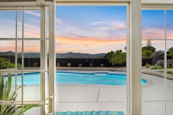 Exterior, Pool, Other