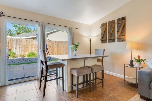 Dining room, Interior