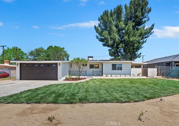 Attached, Backyard, Exterior, Facade, Ranch