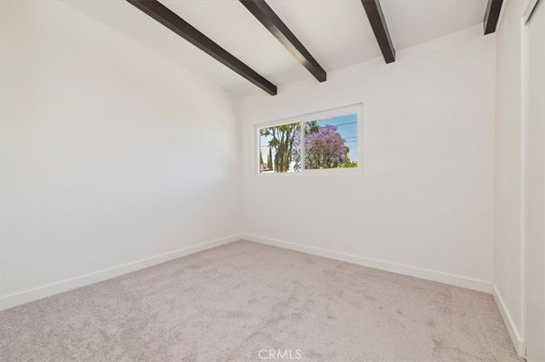 Empty room, Interior, Wooden Beams