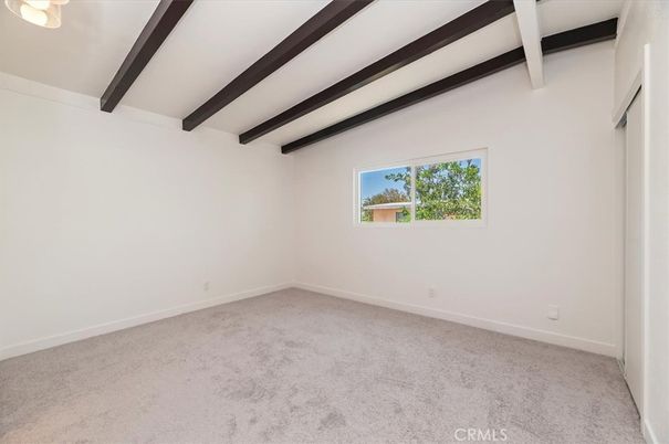 Empty room, Interior, Wooden Beams