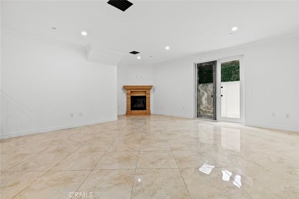 Empty room, Fireplace, Interior, Recessed Lighting