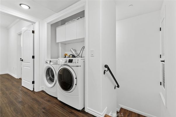 Interior, Recessed Lighting, Utility Closets, Washer, Wood Texture Flooring