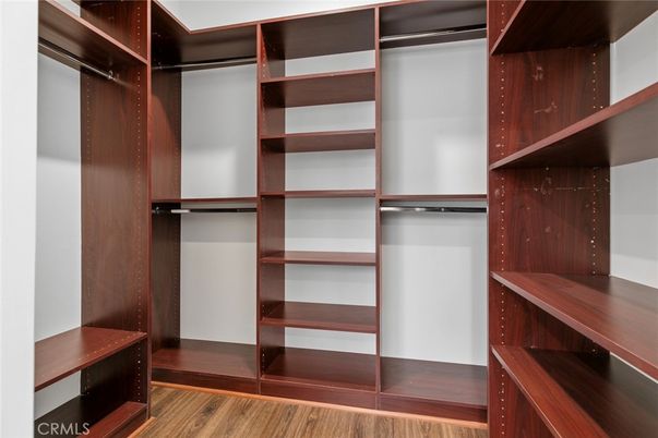 Interior, Walk-in Closets, Wood Texture Flooring