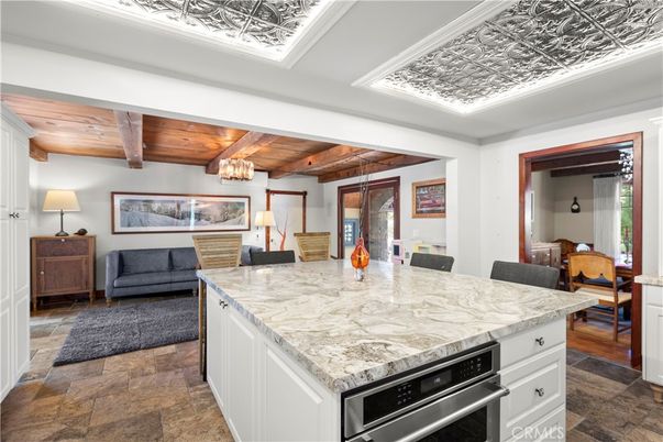 Dining room, Interior, Kitchen, Stainless Steel Appliances, Wooden Beams, Wooden Ceilings