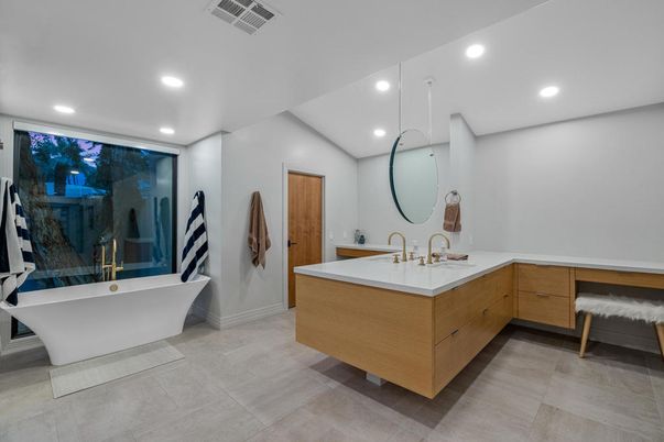 Bathroom, Dual Sink Vanities, Free Standing Baths, Interior, Recessed Lighting