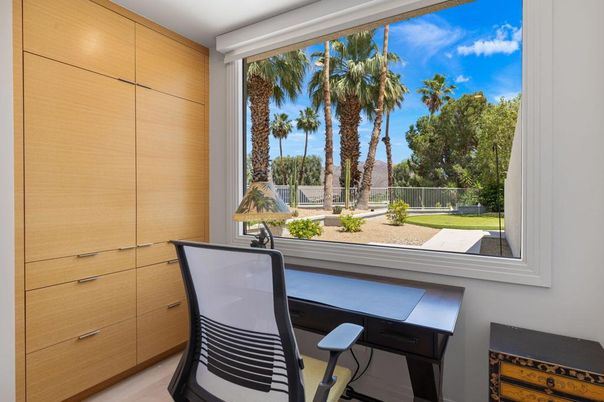 Home Office, Interior