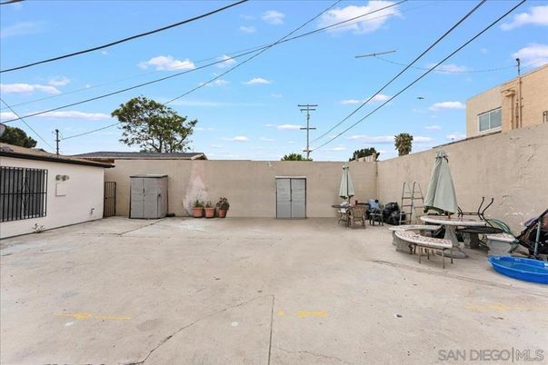Backyard, Exterior