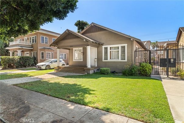 Exterior, Facade, American Craftsman