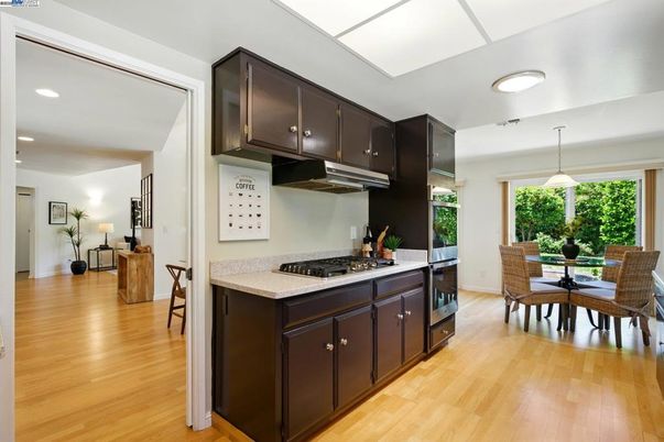 Dining room, Interior, Kitchen, Pendant Lights, Recessed Lighting, Wood Texture Flooring