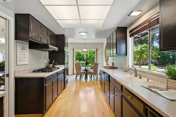Dining room, Interior, Kitchen, Pendant Lights, Wood Texture Flooring