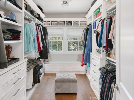 Interior, Walk-in Closets, Wood Texture Flooring