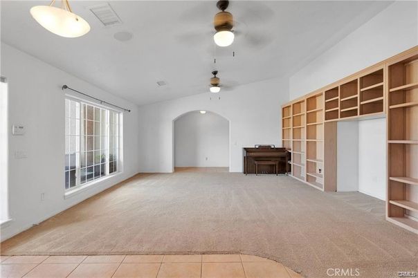 Empty room, Interior, Pendant Lights