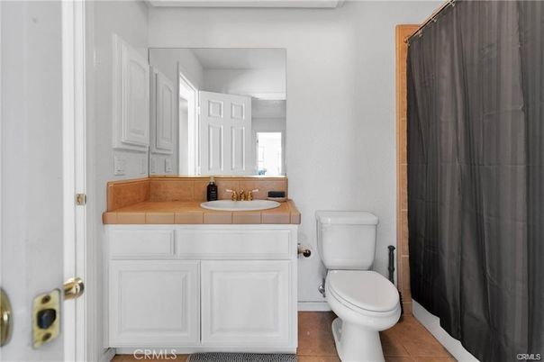Bathroom, Interior, Tile Countertops